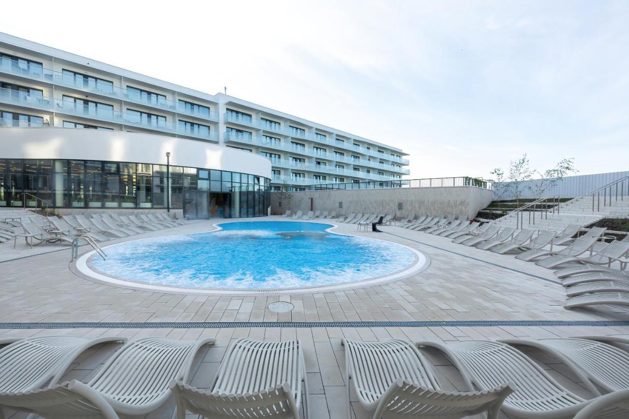 Polanki Aqua Apartment Spa & Basen By Noclegi Renters Kołobrzeg Exteriör bild